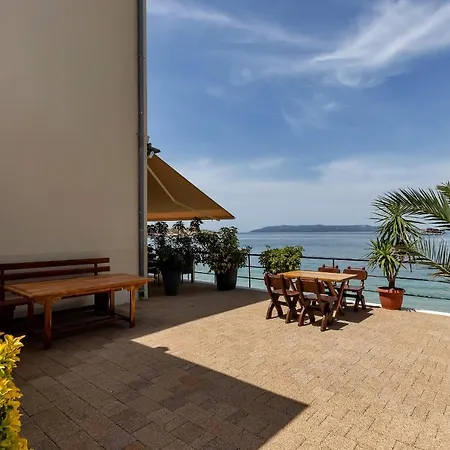 Beach Riviera - Zuta Kuca Guest house *