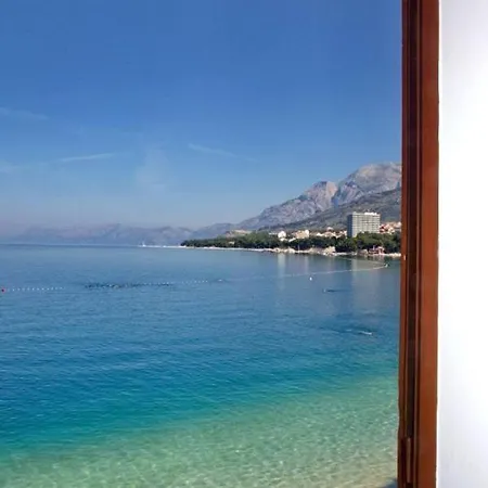 Beach Riviera - Zuta Kuca Guest house Makarska