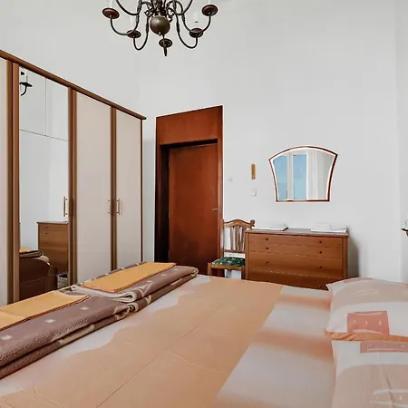 Beach Riviera - Zuta Kuca Guest house