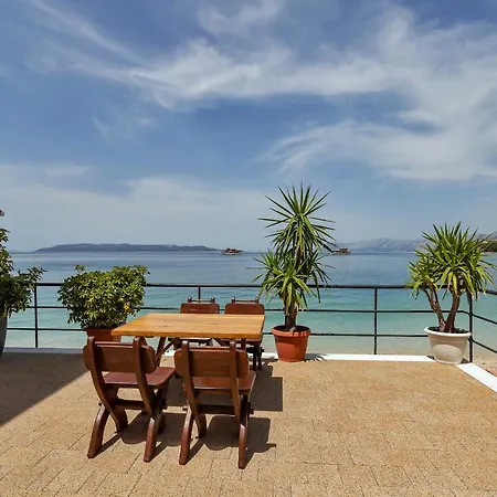 Beach Riviera - Zuta Kuca Gostinjska kuća