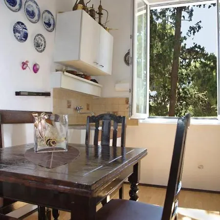 Riviera - Zuta Kuca Affittacamere Makarska