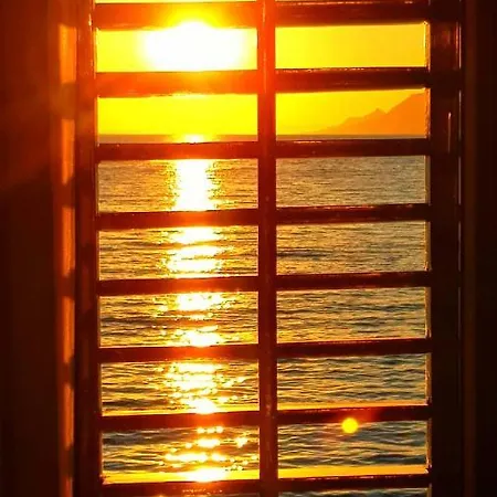 Gostinjska kuća Beach Riviera - Zuta Kuca *