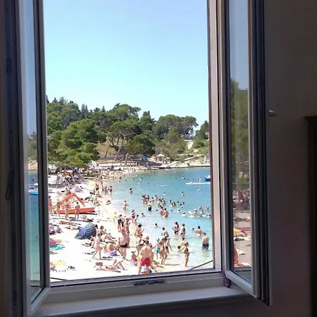 Beach Riviera - Zuta Kuca *