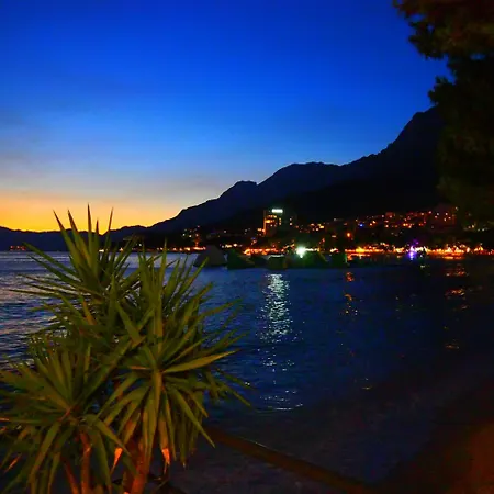 Gostinjska kuća Beach Riviera - Zuta Kuca *