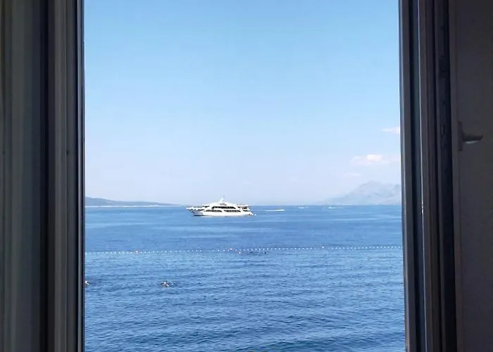 Riviera - Zuta Kuca Gasthuis Makarska